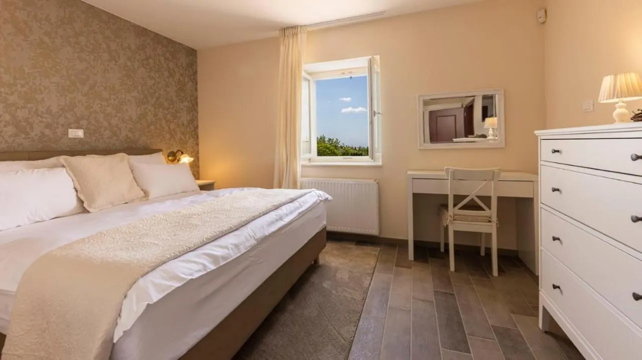 Villa Luxoria Ema Cabrunici Croatia