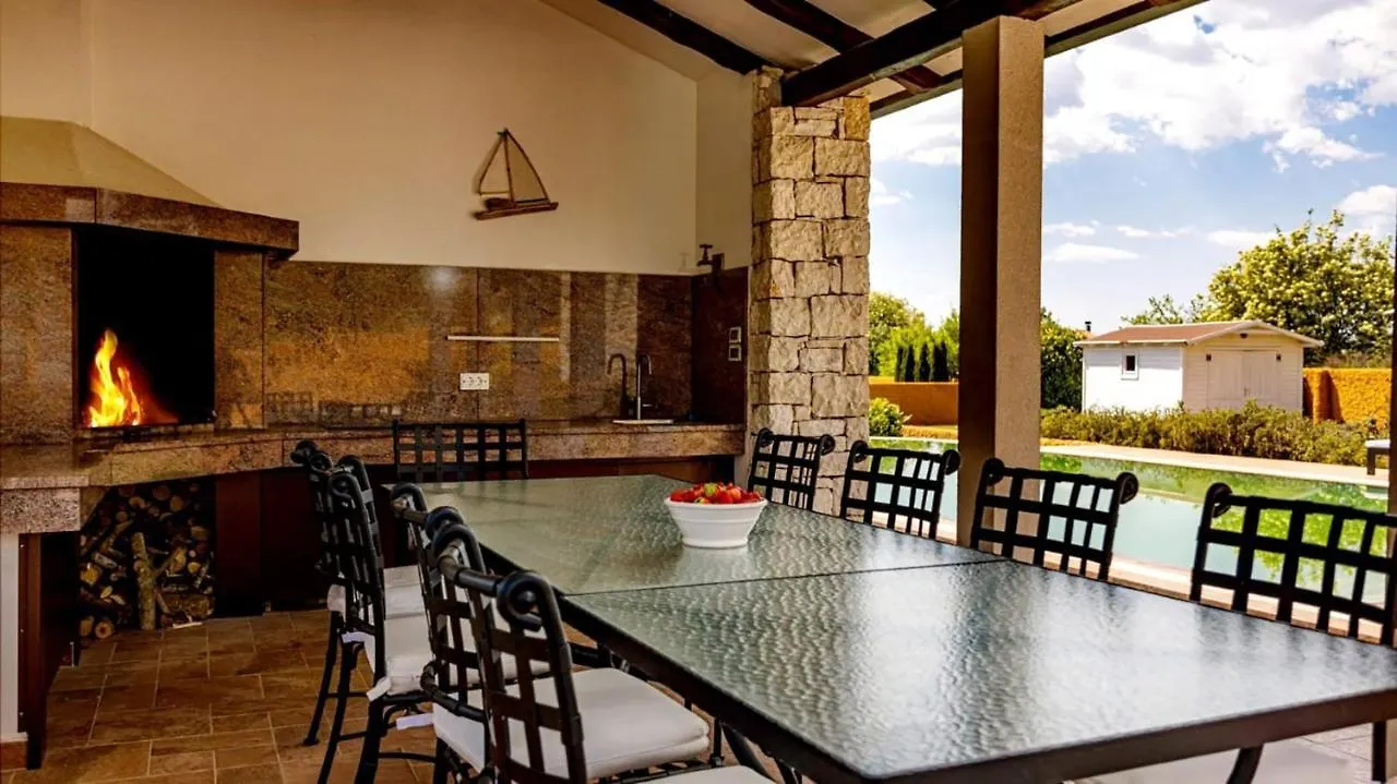 Villa Luxoria Ema Cabrunici